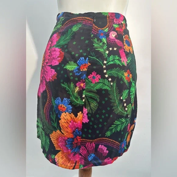Farm Rio Blooming Garden Mini Skirt XS Twist Front Tropical Floral Print - Picture 6 of 9